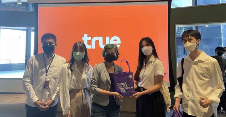 05-Career-Insight-Clubs-Truemove-Company-Visit