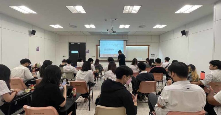 01-Mahidol-Blockchain-Club-hosted-an-event-with-Dr.-Aman