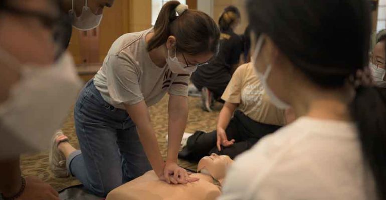 03-First-Aid-Training-for-MUIC-Lecturers