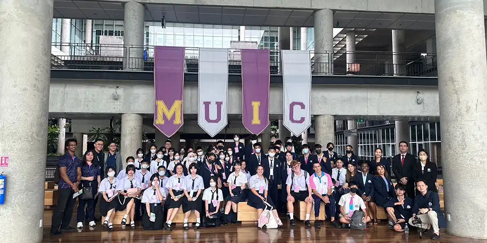 02-MUIC-Welcomes-Visitors-from-2-Schools-1