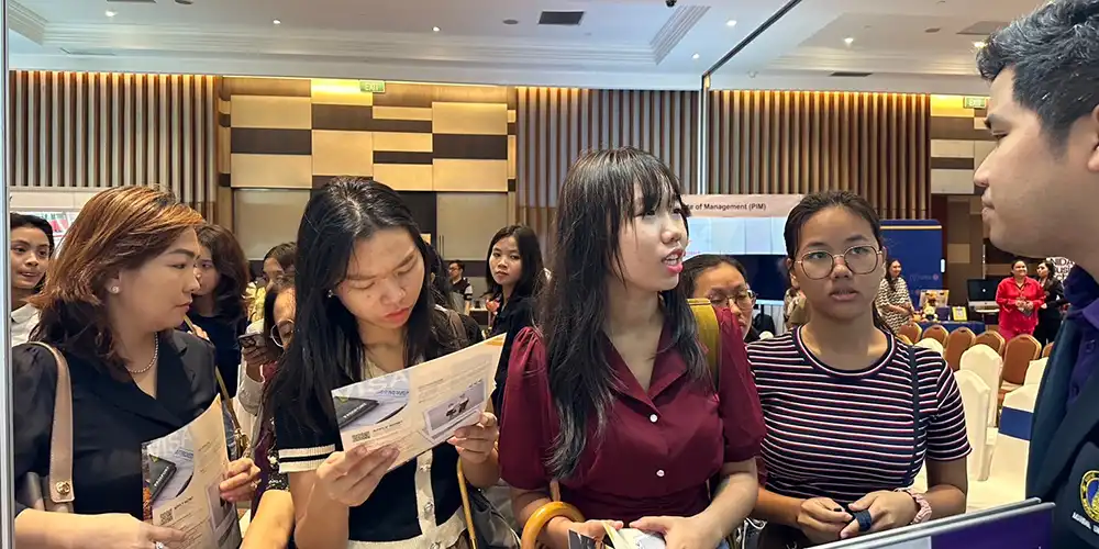 05-MUIC Attends Thailand Education Fair in Myanmar