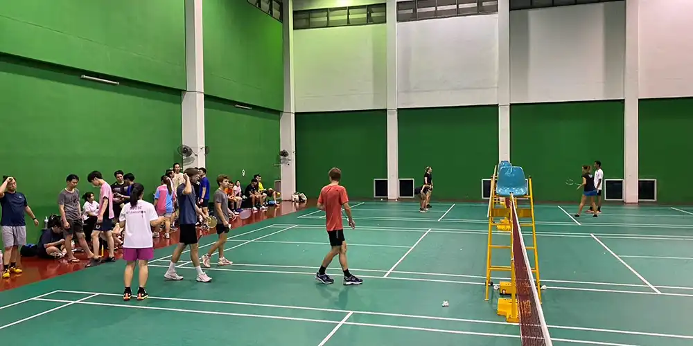 01-Badminton-Club-Offers-Weekly-Practice